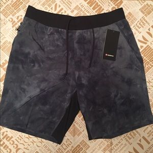 Lululemon XL NWT THE Linerless 9” Short